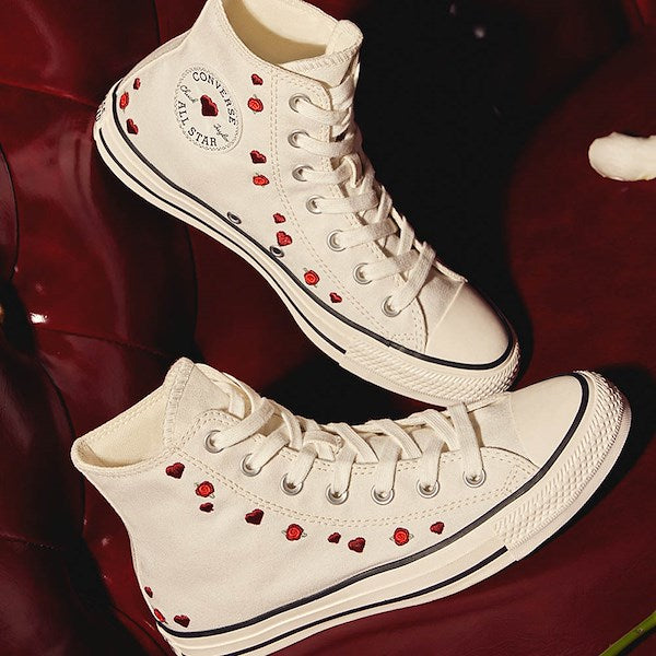 Women's Converse Chuck Taylor All Star Hearts And Roses High-Top Sneakers - White