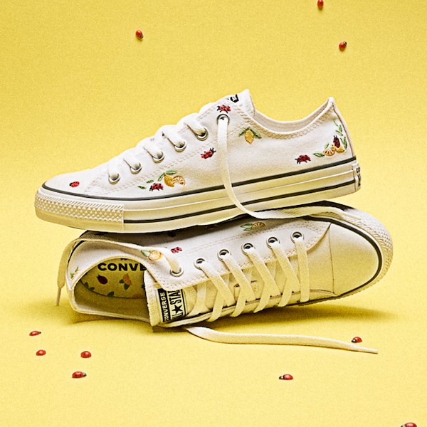 Converse Chuck Taylor All Star Lemons & Ladybugs Low-Top Sneakers - White